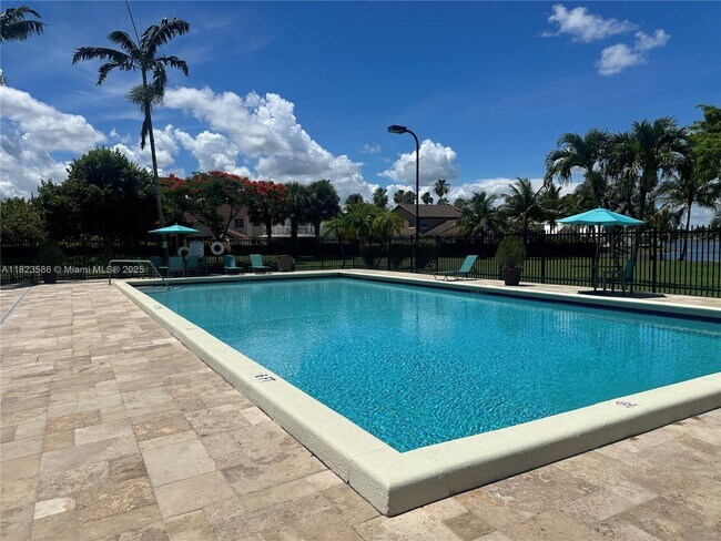 Building Photo - 5020 SW 154th Ave