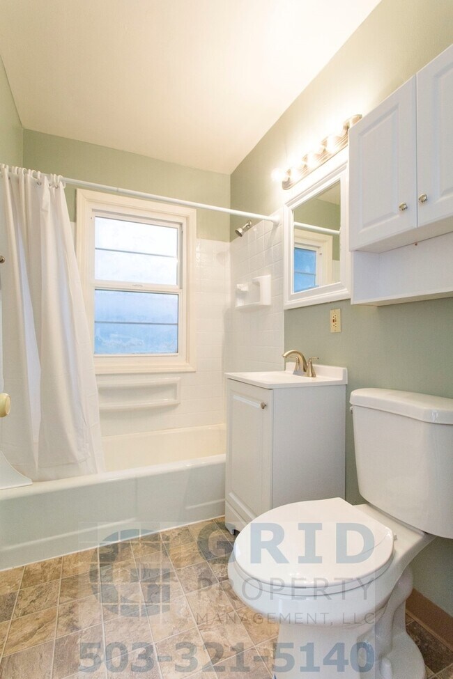 Building Photo - 2 Bedroom House Available in Kenton Neighb...