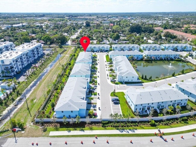 Building Photo - 359 Angler Dr