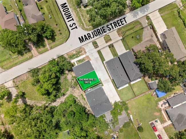 Building Photo - 1046 Marjorie St
