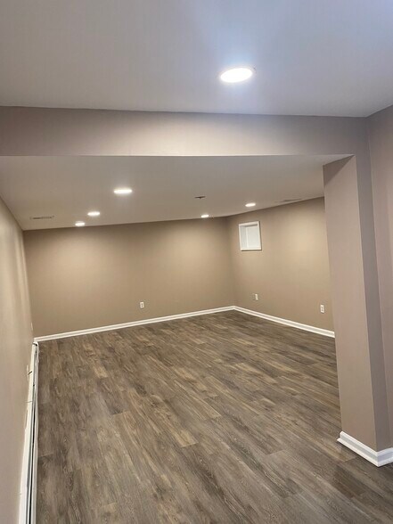 Livingroom - 410 Franklin Ave