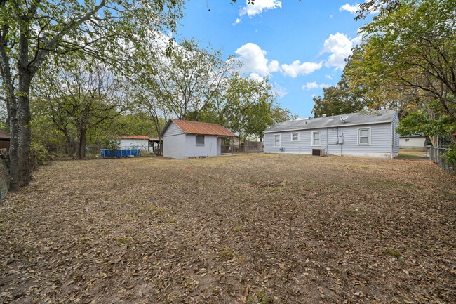 Building Photo - 3938 S Walters