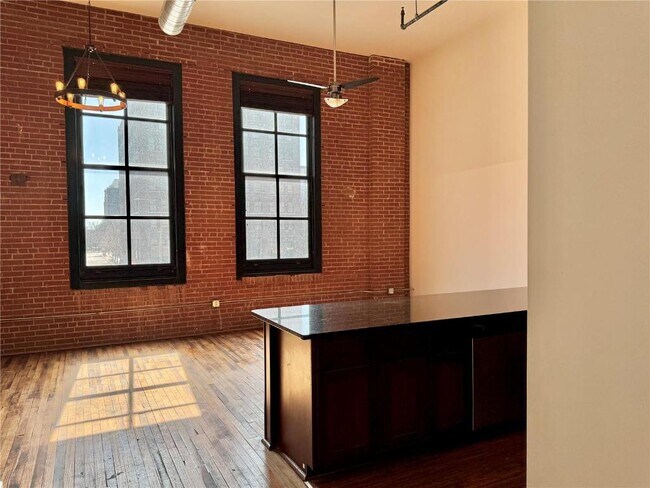 Building Photo - 1520 Washington Ave
