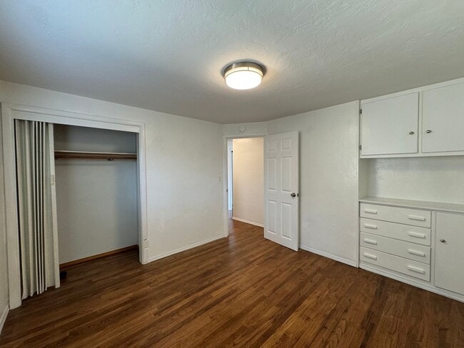 Building Photo - 4 Bedroom, 2 Bath House in SE Eugene