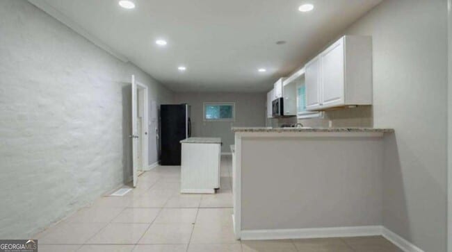 Building Photo - 3409 Hyland Dr