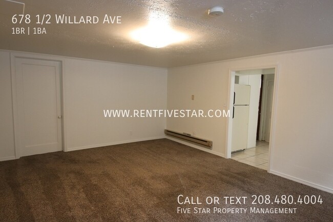 Building Photo - Centrally Located One Bedroom Apartment Av...