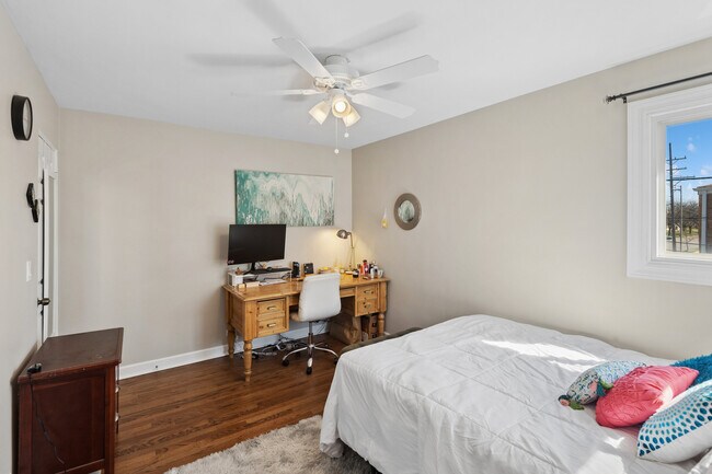 Building Photo - 5021 Church St