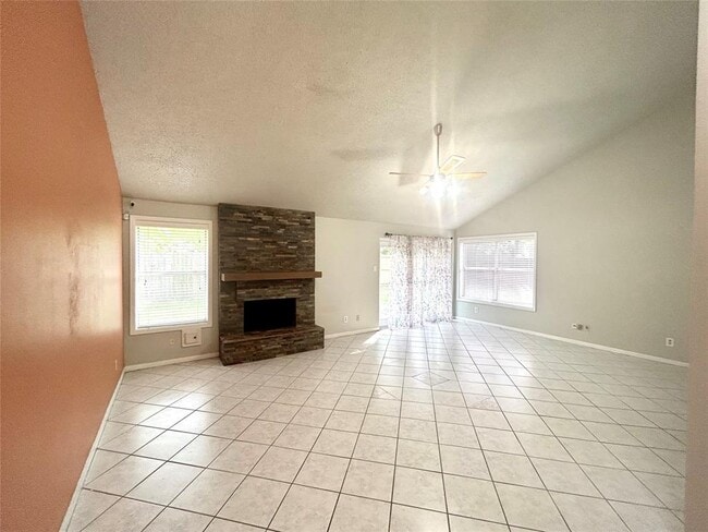 Building Photo - 18519 Sweetjasmine Ln