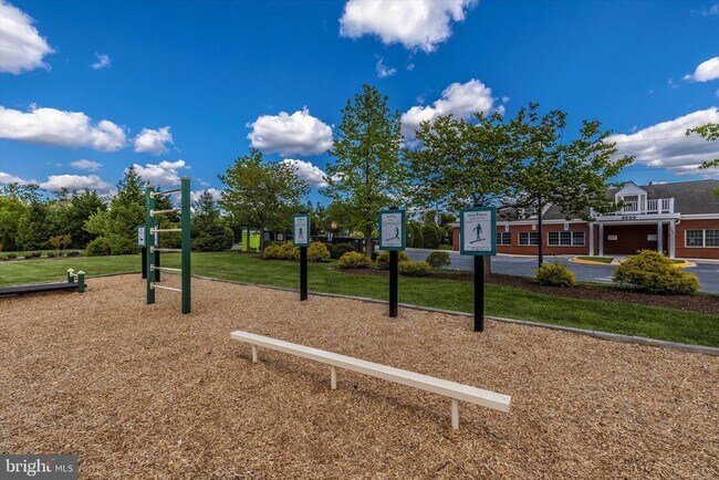 Building Photo - 3635 Stone Barn Dr