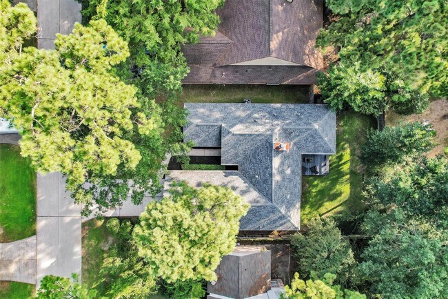 Building Photo - 6 Spurwood Ct