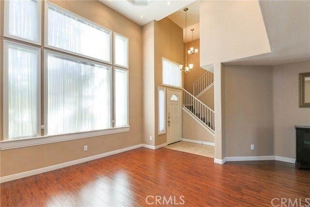 Building Photo - 820 N Justin Pl