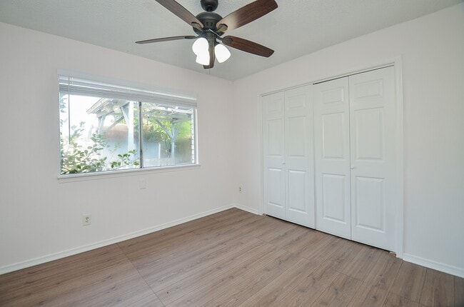 Building Photo - 3722 Brier Gardens Dr