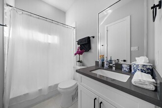 Building Photo - 3513 Hutchins St