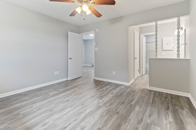 Building Photo - 6441 Starbrook Dr