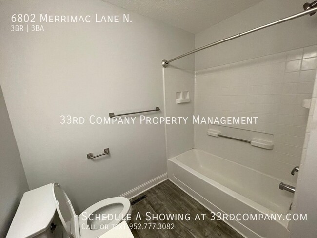 Building Photo - Beautifully Remodeled Maple Grove Townhome!