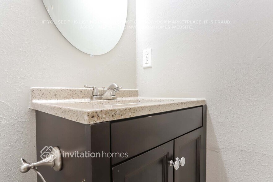 Building Photo - 3993 S Pitkin Way