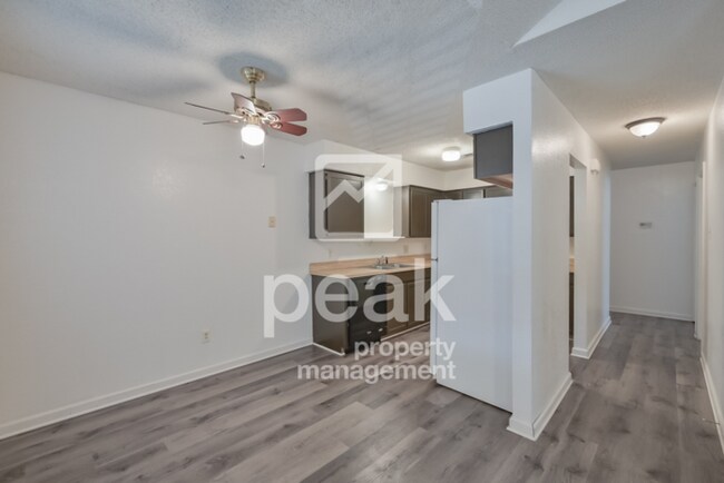 Building Photo - $1,510! 2Bed/2Bath duplex in Arlington! Apply by 12/24 to SAVE $650