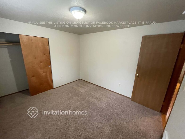 Building Photo - 32616 16th Ct SW