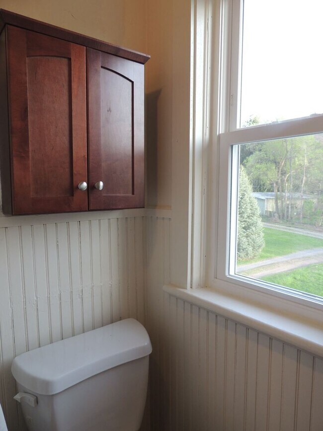 Building Photo - 3 Bedroom Townhouse in Pleasant Gap