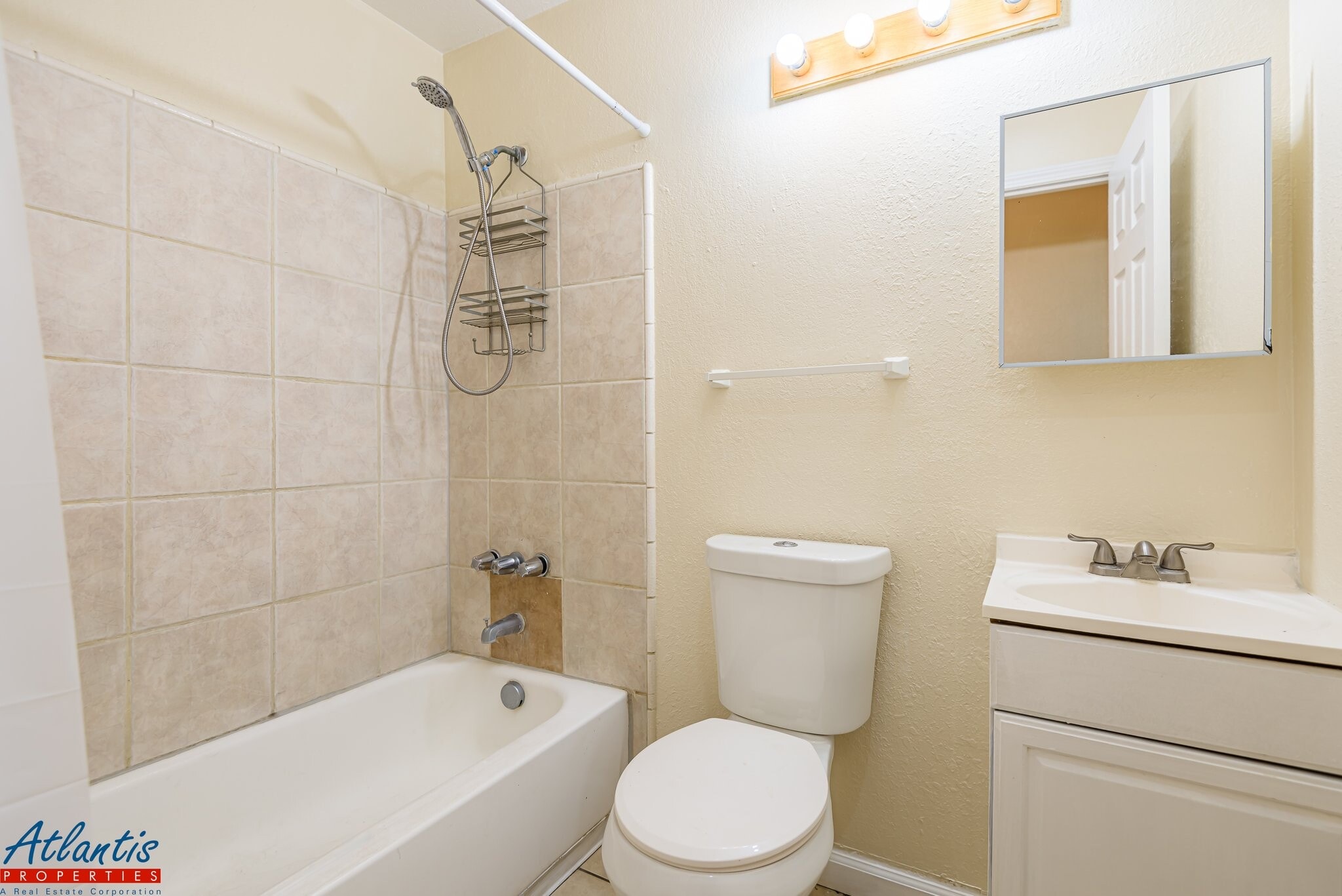 Building Photo - 439 S 4th St