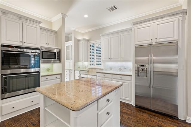Building Photo - 5276 Longvue Dr