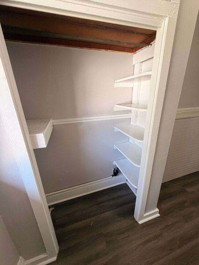 Building Photo - 7 Calloway St