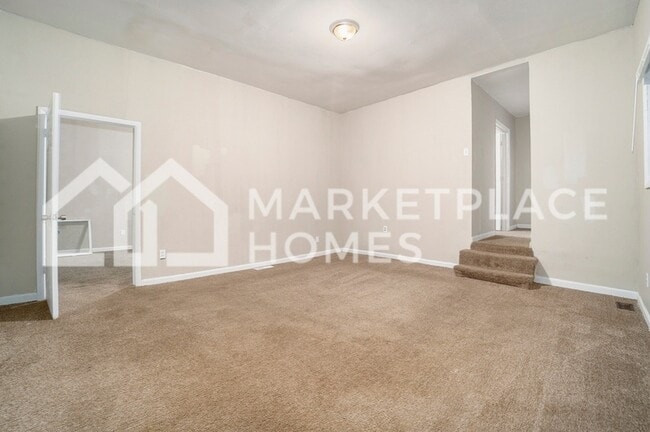 Building Photo - 9692 Outer Dr E