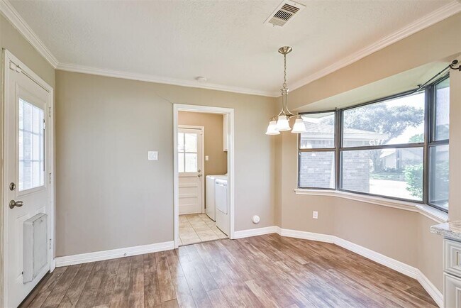 Building Photo - 4703 Ironwood Dr