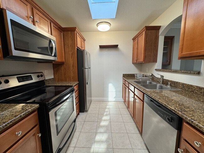 Building Photo - 2BD/2BA IN NORMAL HEIGHTS! ENJOY RESTAURAN...