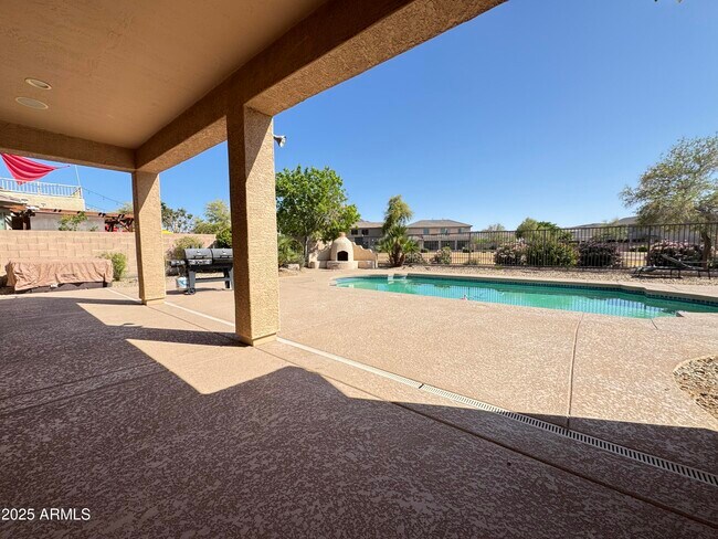 Building Photo - 4521 W Paseo Way