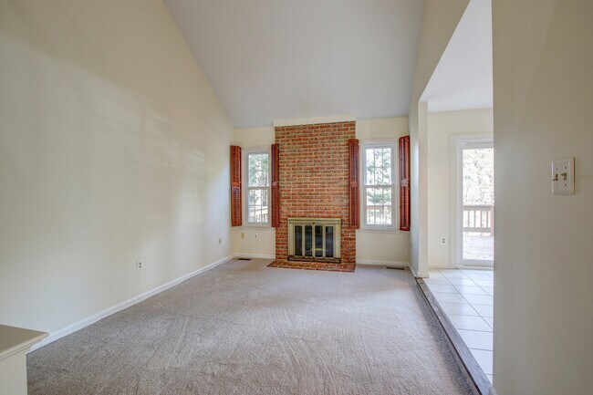 Building Photo - 7403 Crestberry Ln