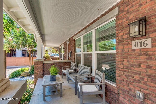 Building Photo - 816 N 3rd Ave