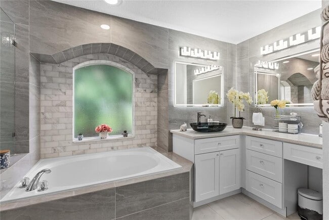 Building Photo - 8207 Westmont Terrace Dr
