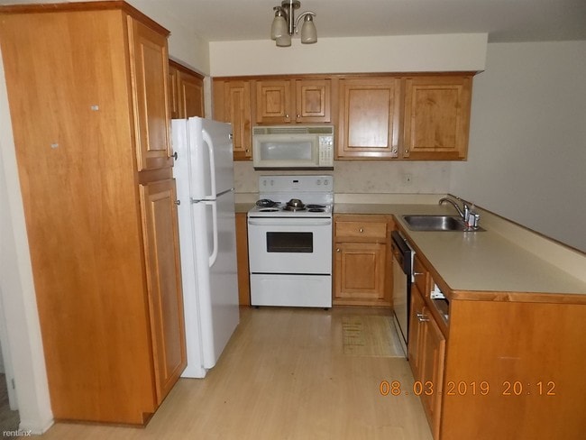 Building Photo - 2 br, 1.5 bath Condo - 1328 Woodbridge St