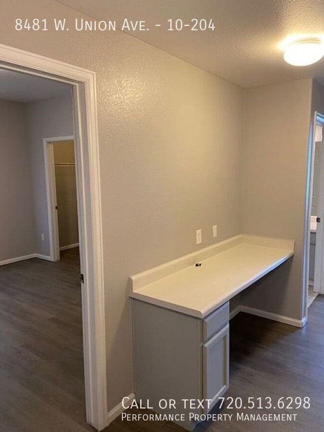 Building Photo - 8481 W Union Ave