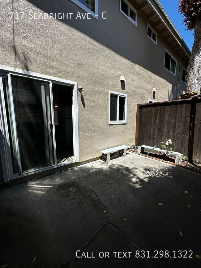Building Photo - 717 Seabright Ave