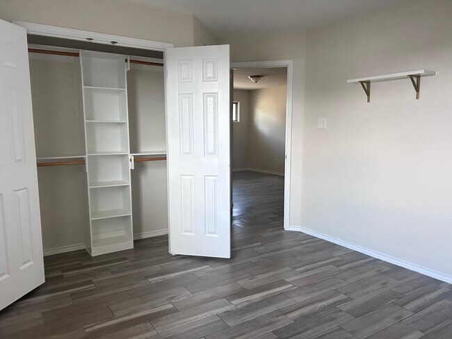 Building Photo - 5407 Simbrah Dr