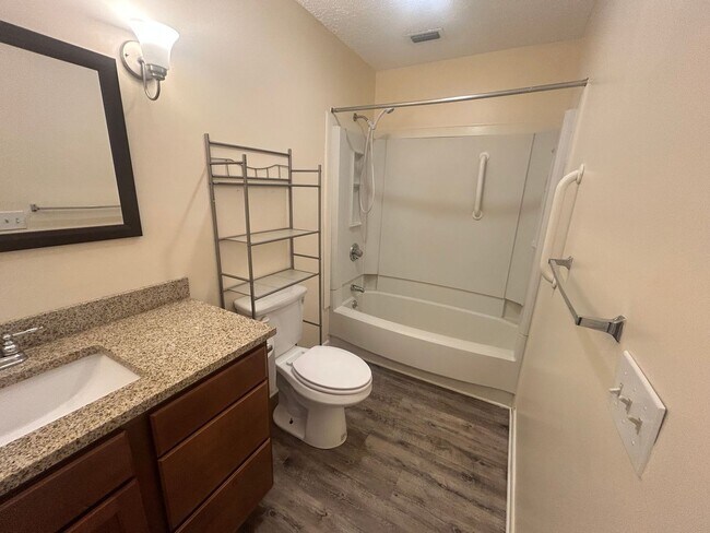 Building Photo - 712 Michigan Ave