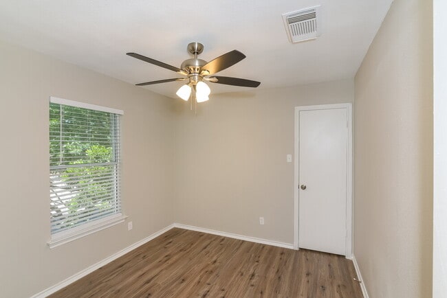 Building Photo - 438 Wiggins Creek