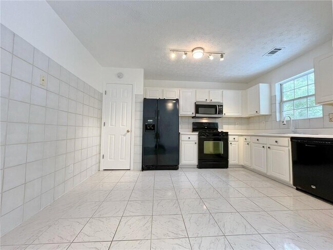 Building Photo - 290 Arden Ridge Ct