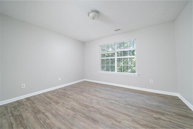 Building Photo - 7683 Creekside Ln