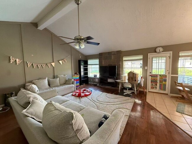 Building Photo - 3107 Wagon Trail Dr