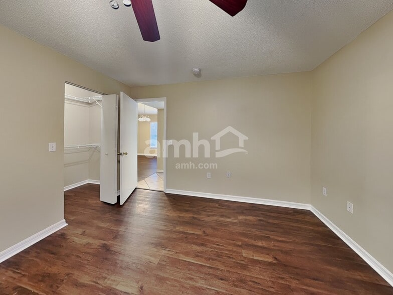 Building Photo - 7831 Chadwick Dr