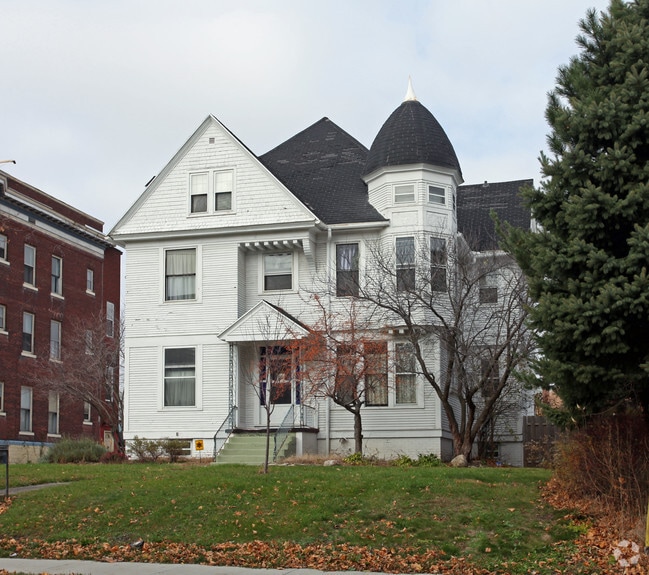 408 W Bancroft St 408 W Bancroft St Toledo OH 43620 Apartment Finder