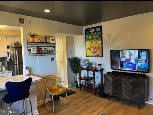 Building Photo - 2655 Birney Pl SE