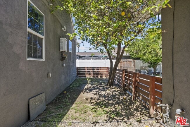 Building Photo - 6712 Cedros Ave