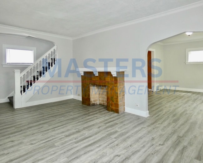 Primary Photo - 3 Bedroom 1.5 Bathroom House