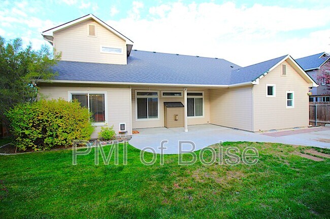 Building Photo - 6140 South Dolomite Avenue