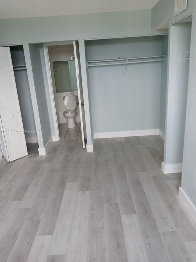 Primary Photo - 1251 NE 108th St