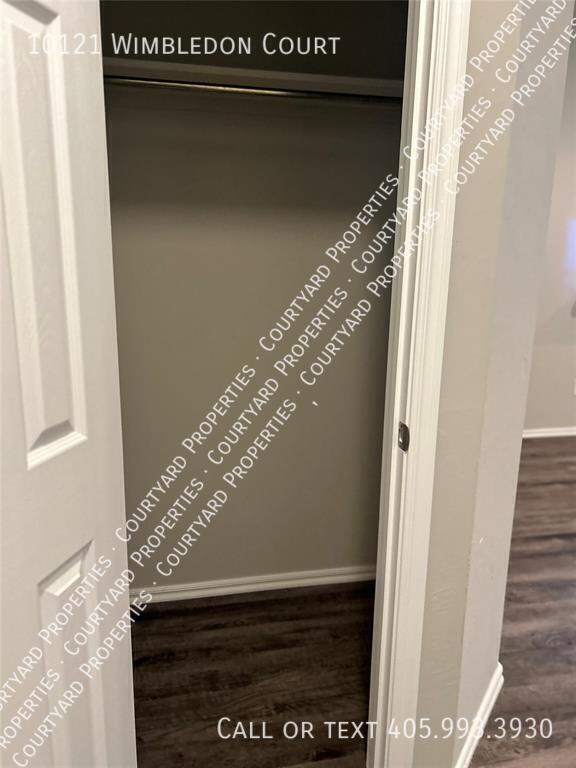 Building Photo - 10121 Wimbledon Ct